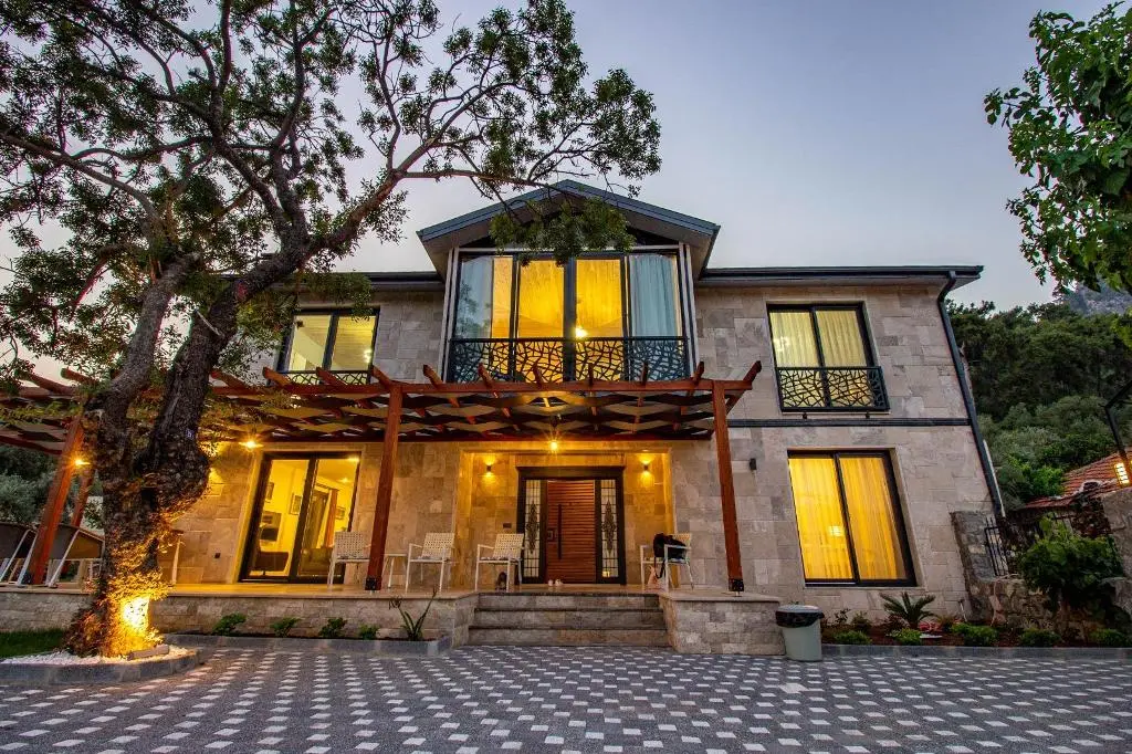 Real estate in Inlice Village